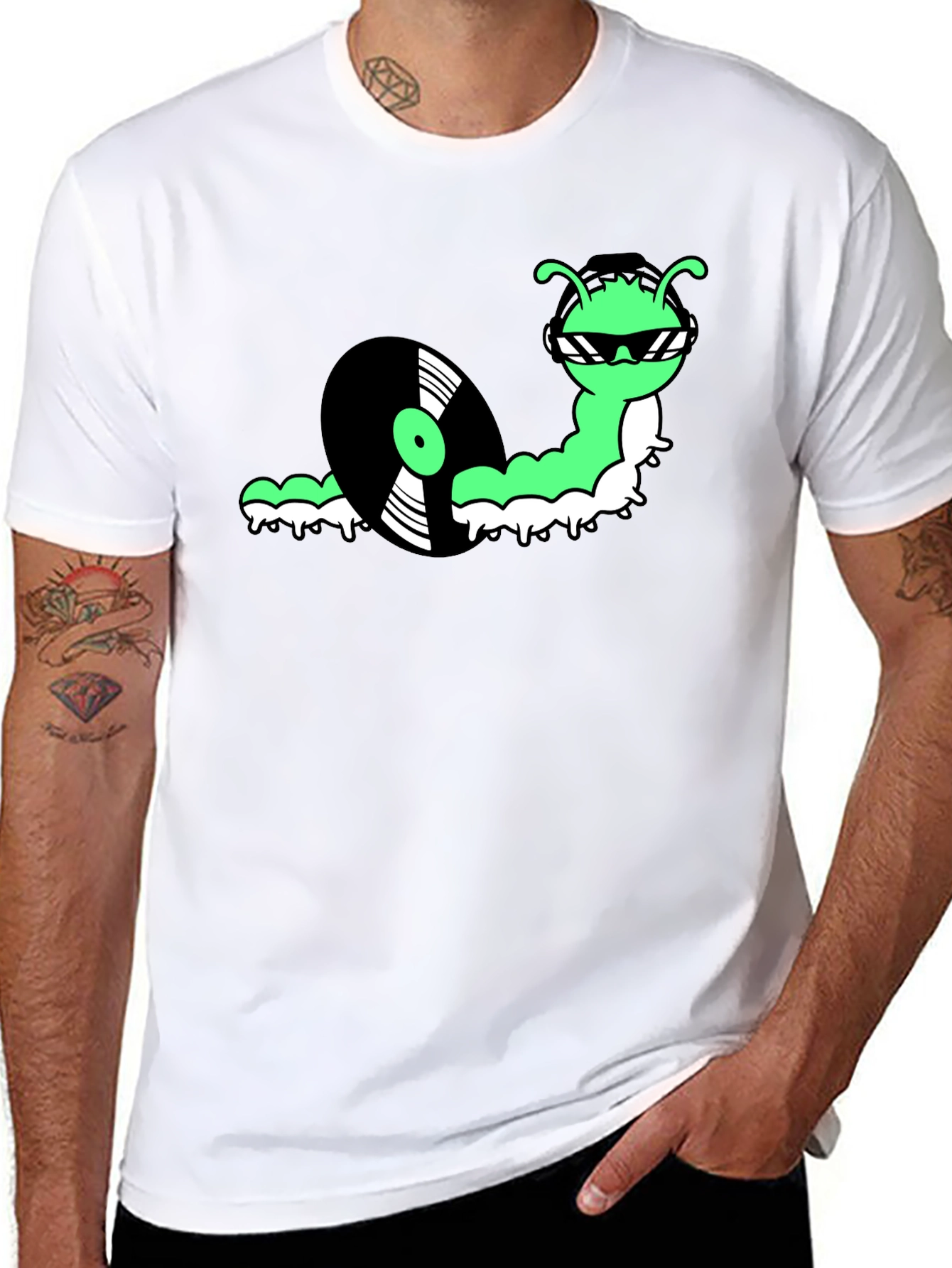 Cool Cartoon Snail DJ Graphic T-Shirt