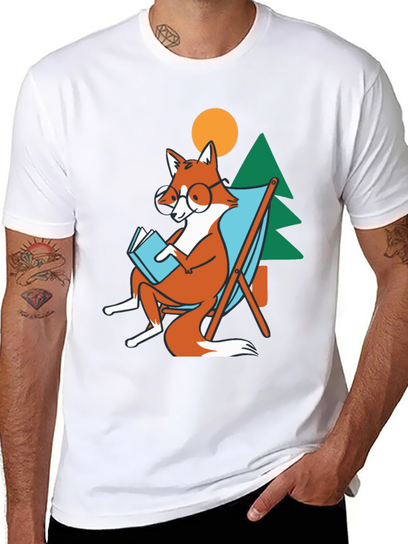 Relaxing Fox T-Shirt: Bookworm in Nature